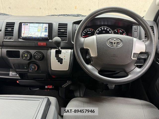 Toyota HIACE VAN 2020-03 8075958-1