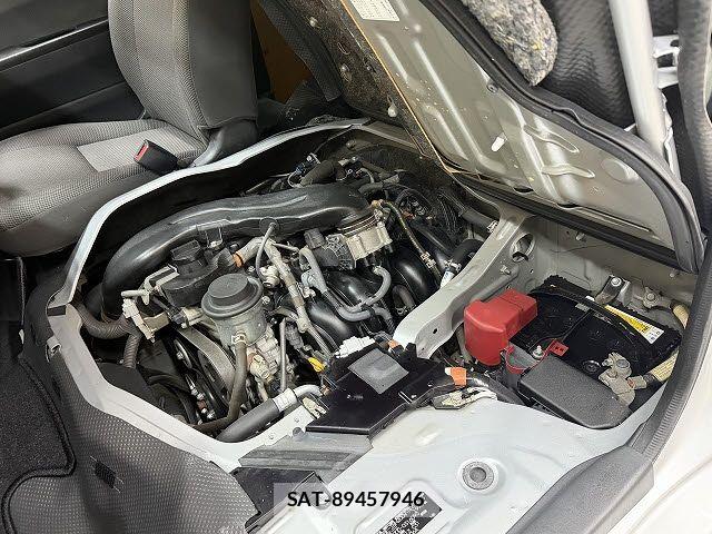 Toyota HIACE VAN 2020-03 8075958-20