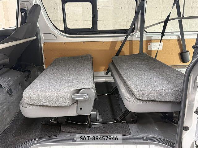 Toyota HIACE VAN 2020-03 8075958-5