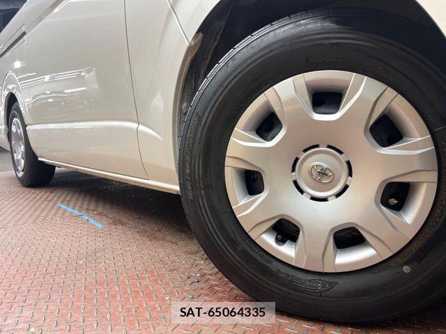 Toyota HIACE VAN 2019-09 8075956-11