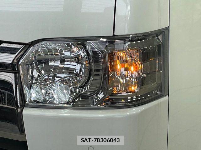 Toyota HIACE VAN 2024-07 8075949-11