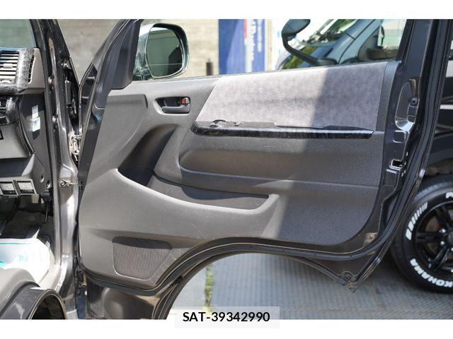 Toyota HIACE VAN 2005-11 8075963-20