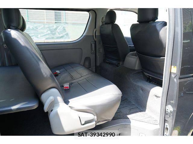 Toyota HIACE VAN 2005-11 8075963-23