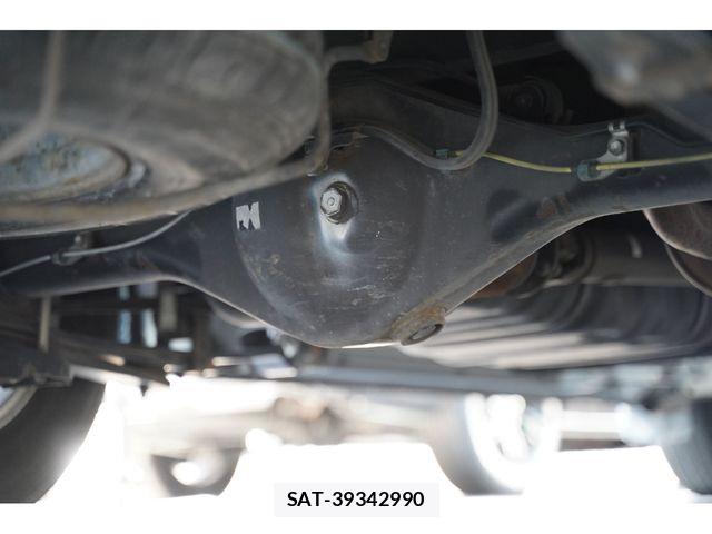 Toyota HIACE VAN 2005-11 8075963-25