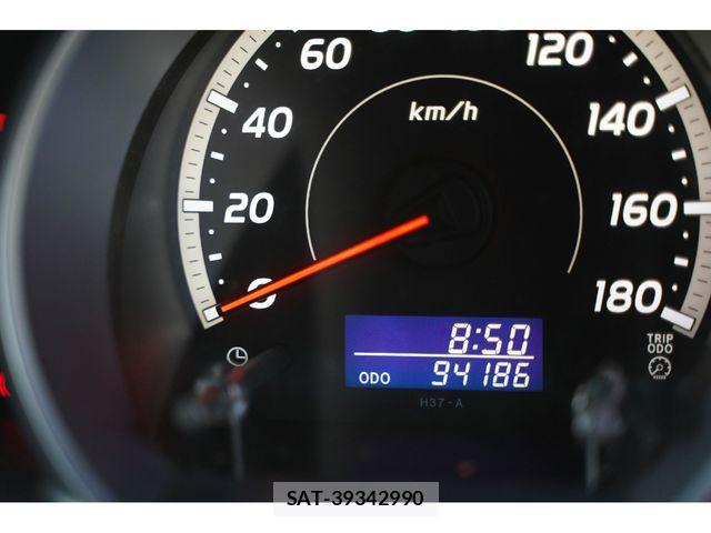 Toyota HIACE VAN 2005-11 8075963-27