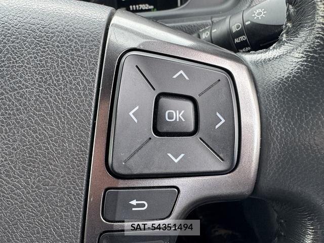 Toyota HIACE VAN 2022-08 8075953-13
