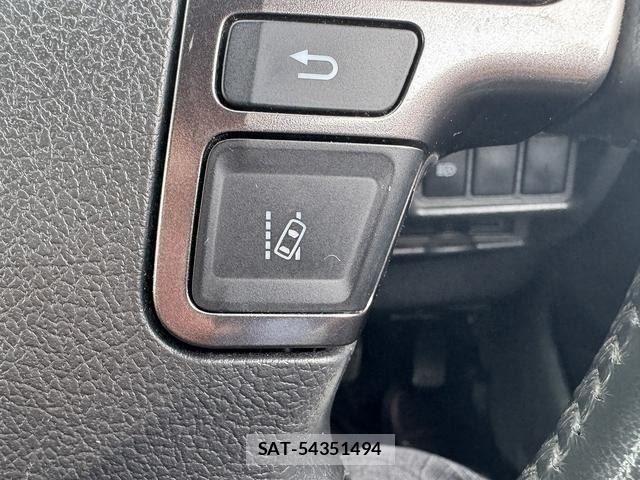 Toyota HIACE VAN 2022-08 8075953-15