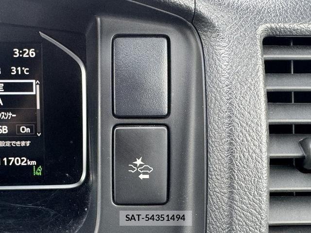 Toyota HIACE VAN 2022-08 8075953-19