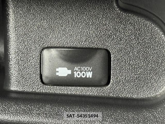 Toyota HIACE VAN 2022-08 8075953-25