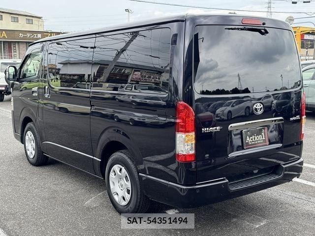 Toyota HIACE VAN 2022-08 8075953-3