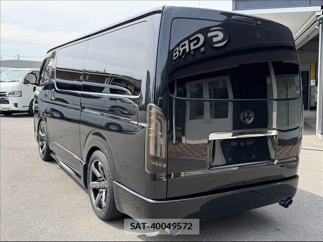 Toyota HIACE VAN 2019-02 8102326-15
