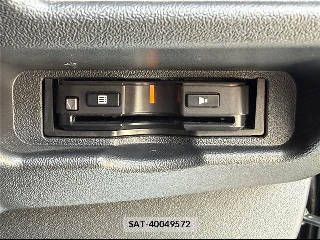 Toyota HIACE VAN 2019-02 8102326-17