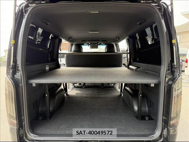Toyota HIACE VAN 2019-02 8102326-19