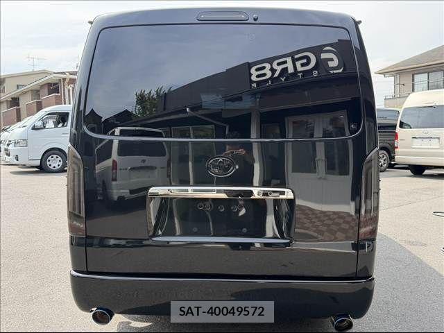 Toyota HIACE VAN 2019-02 8102326-2