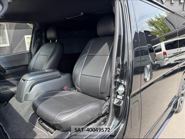 Toyota HIACE VAN 2019-02 8102326-6
