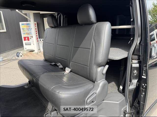 Toyota HIACE VAN 2019-02 8102326-7