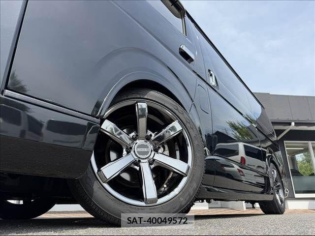 Toyota HIACE VAN 2019-02 8102326-8