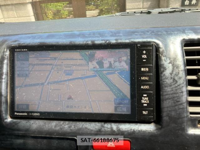Toyota HIACE VAN 2006-11 8102338-17