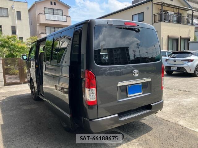 Toyota HIACE VAN 2006-11 8102338-6
