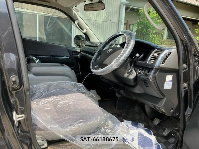 Toyota HIACE VAN 2006-11 8102338-8