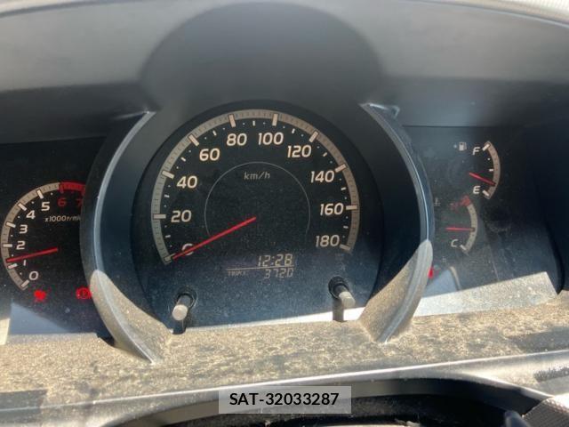 Toyota HIACE VAN 2010-04 8102336-14