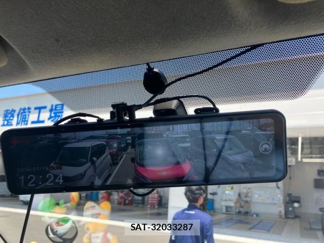 Toyota HIACE VAN 2010-04 8102336-17