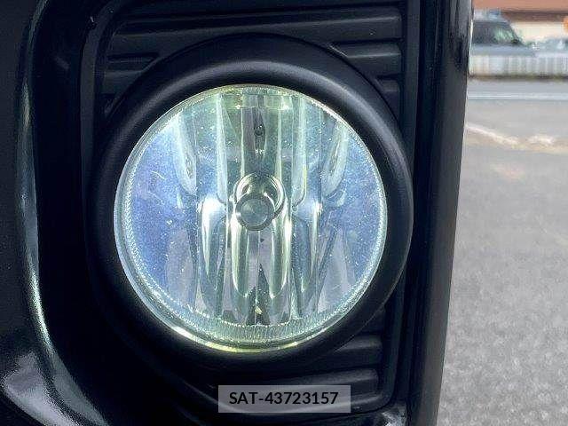 Toyota HIACE VAN 2021-10 8102333-15