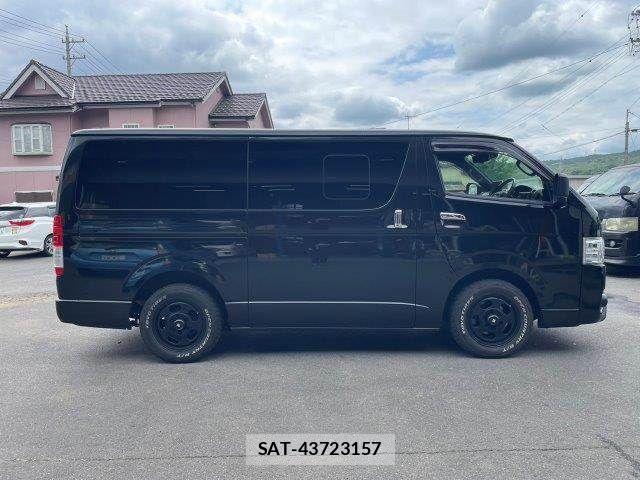 Toyota HIACE VAN 2021-10 8102333-19