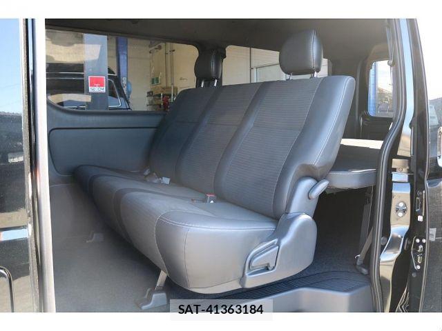 Toyota HIACE VAN 2025-01 8102322-10