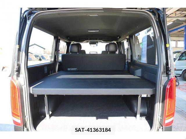 Toyota HIACE VAN 2025-01 8102322-3