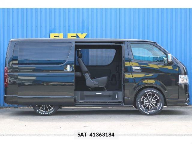 Toyota HIACE VAN 2025-01 8102322-8