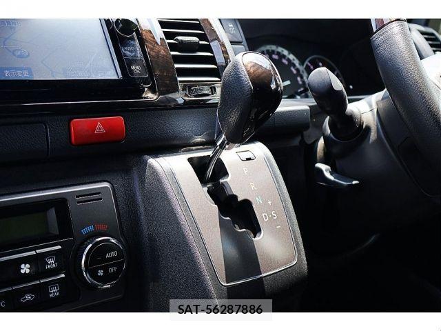 Toyota HIACE VAN 2020-01 8102328-10