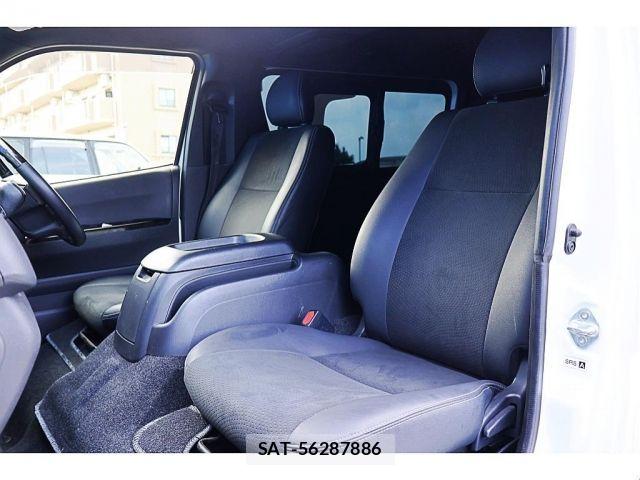 Toyota HIACE VAN 2020-01 8102328-16