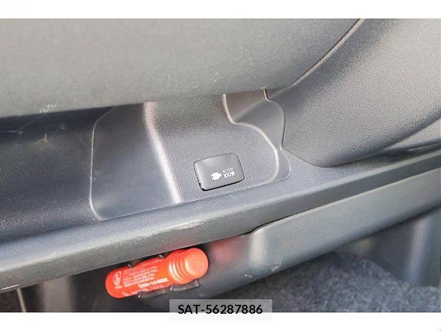 Toyota HIACE VAN 2020-01 8102328-17