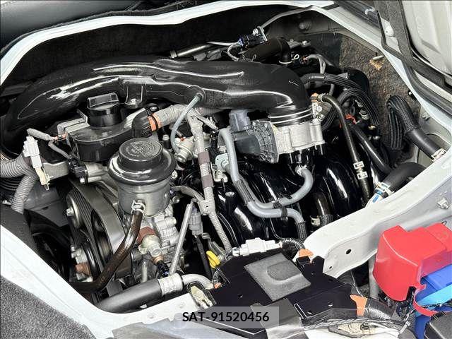 Toyota HIACE VAN 2021-11 8102329-19