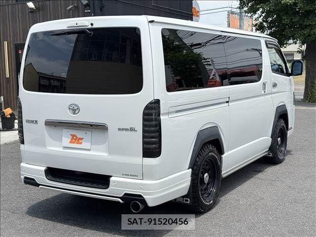 Toyota HIACE VAN 2021-11 8102329-23