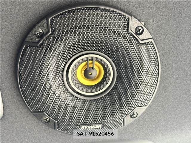 Toyota HIACE VAN 2021-11 8102329-26