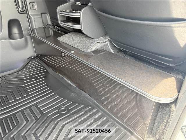 Toyota HIACE VAN 2021-11 8102329-27