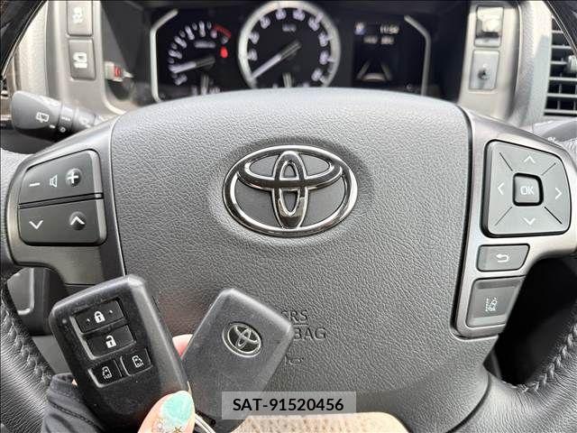 Toyota HIACE VAN 2021-11 8102329-29