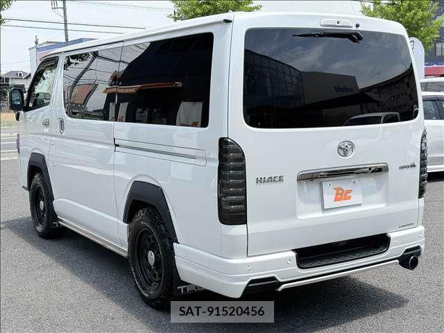 Toyota HIACE VAN 2021-11 8102329-7