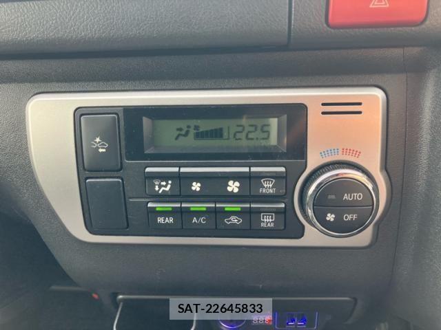 Toyota HIACE VAN 2020-09 8102332-24