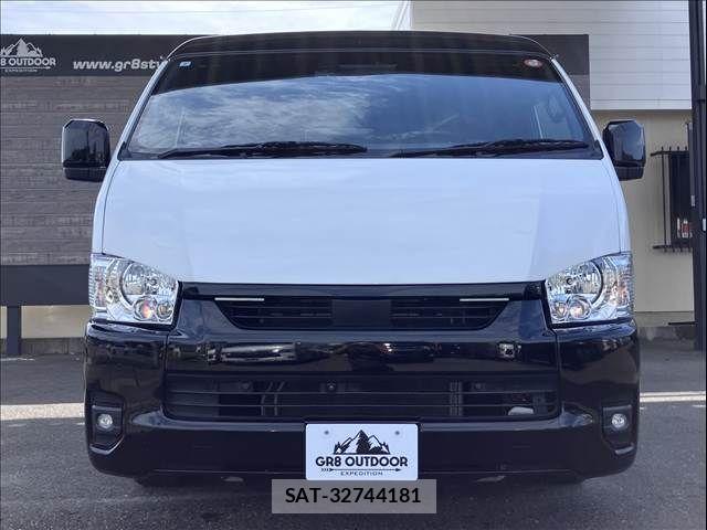 Toyota HIACE VAN 2022-07 8102323-1