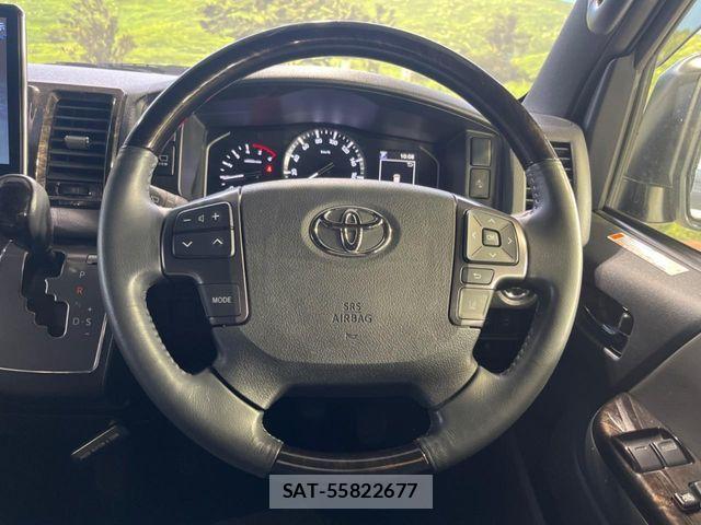 Toyota HIACE VAN 2023-08 8102325-11