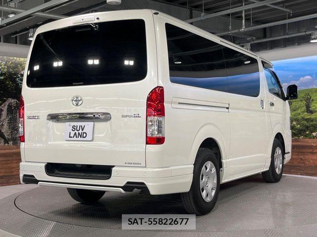 Toyota HIACE VAN 2023-08 8102325-17