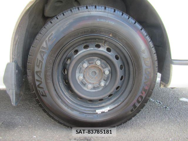 Toyota HIACE VAN 2021-07 8102335-13