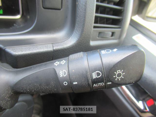 Toyota HIACE VAN 2021-07 8102335-25