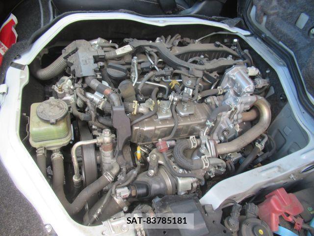 Toyota HIACE VAN 2021-07 8102335-26