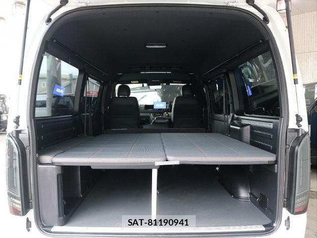 Toyota HIACE VAN 2023-01 8102321-11