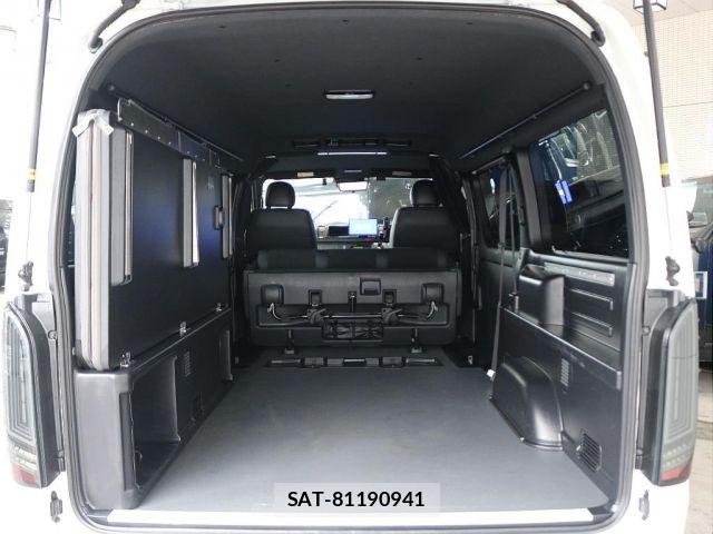 Toyota HIACE VAN 2023-01 8102321-12