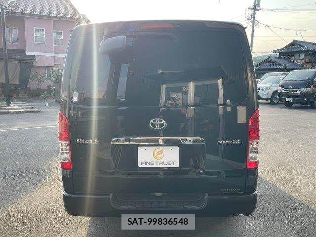 Toyota HIACE VAN 2016-05 8102334-17